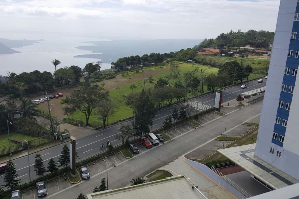 Wind Residences By Smco Tagaytay City Exteriör bild